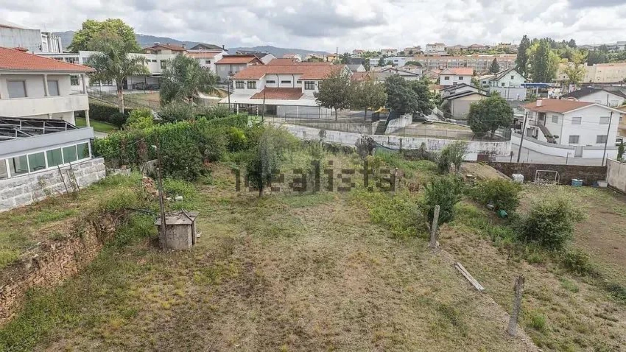 Terreno para Venda em Prazins Santo Tirso e Corvite Foto 11