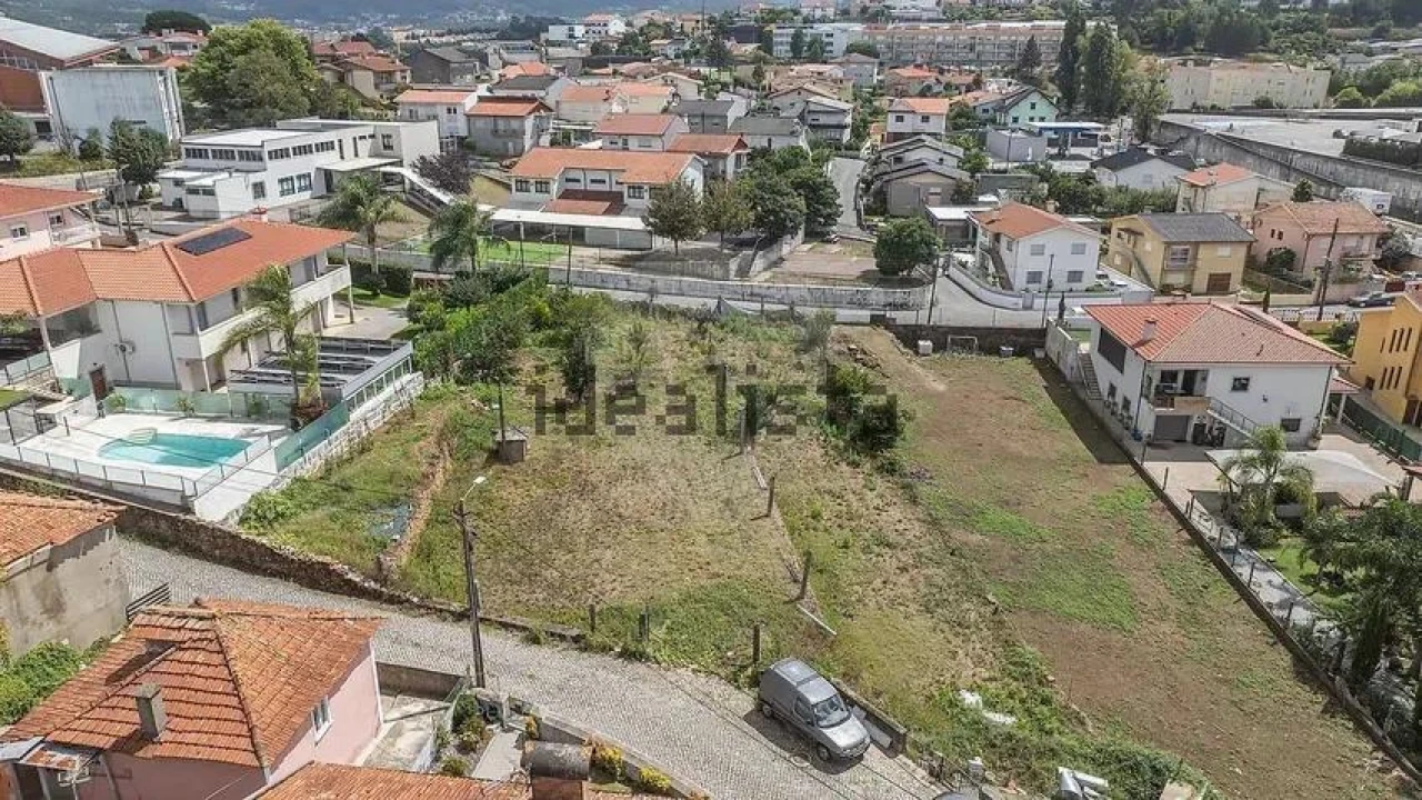 Terreno para Venda em Prazins Santo Tirso e Corvite Foto 7