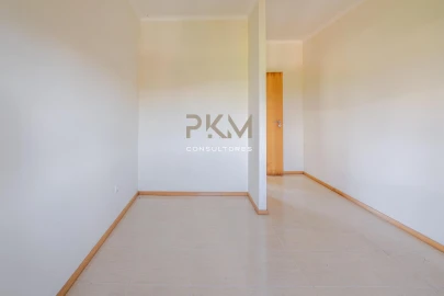 Moradia T3 para Venda em Fregim