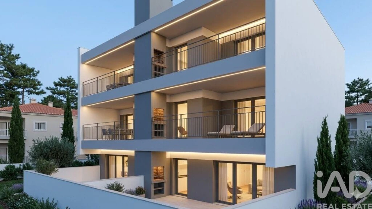 Apartamento T2 para Venda em Fernao Ferro Foto 2