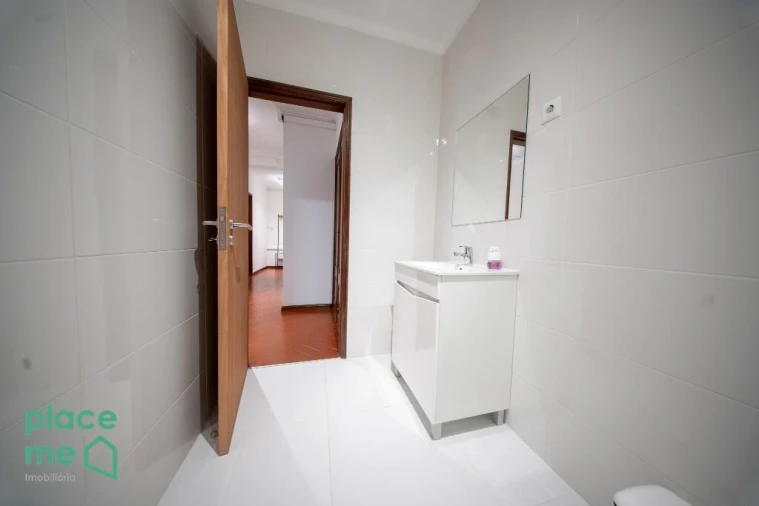 Apartamento T1 para Arrendamento em São Vitor (Braga) Foto 8