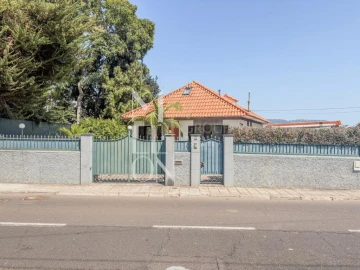Moradia T3 para Venda em São Martinho