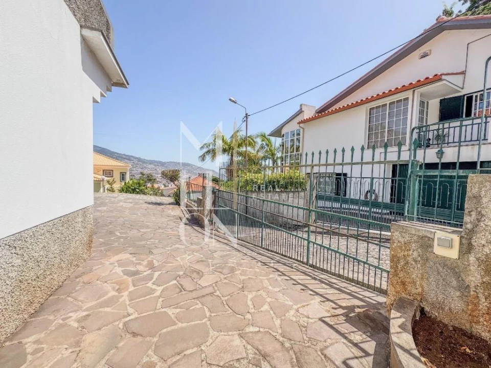 Moradia T3 para Venda em São Martinho Foto 38
