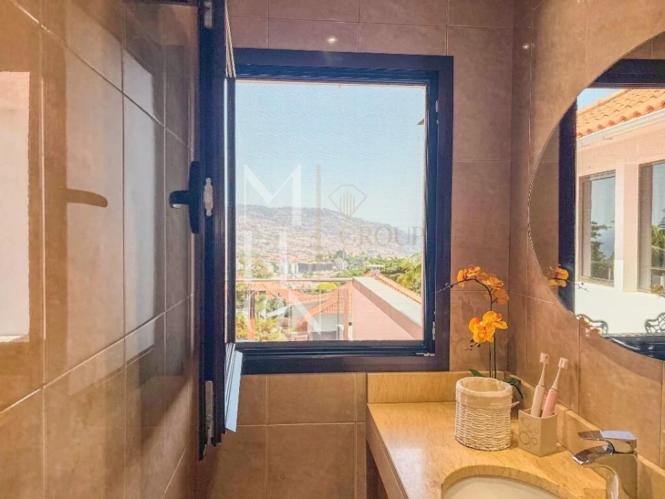 Moradia T3 para Venda em São Martinho Foto 22