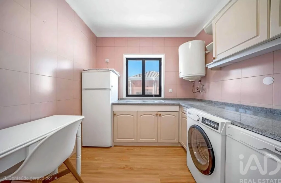 Apartamento T2 para Venda em Quarteira Foto 9