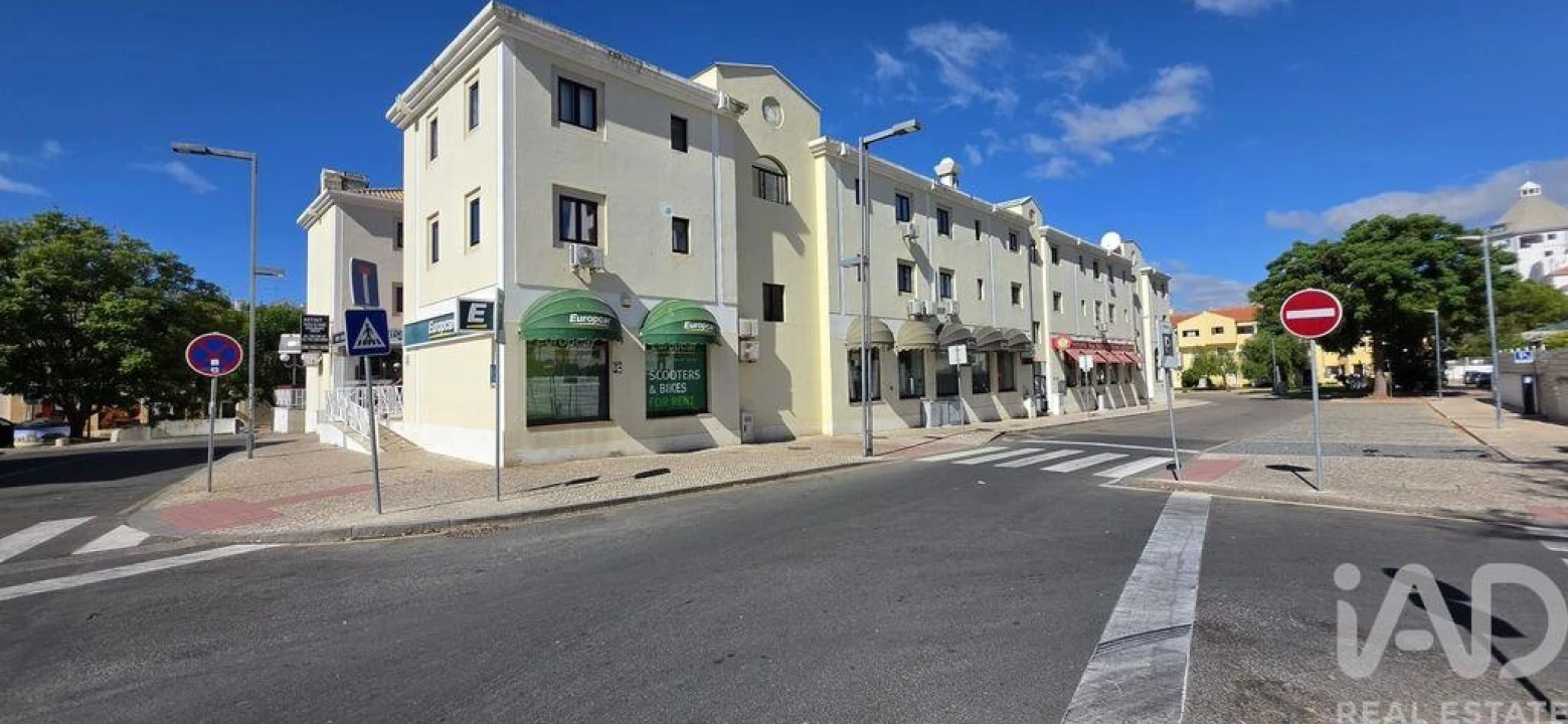 Apartamento T2 para Venda em Quarteira Foto 18