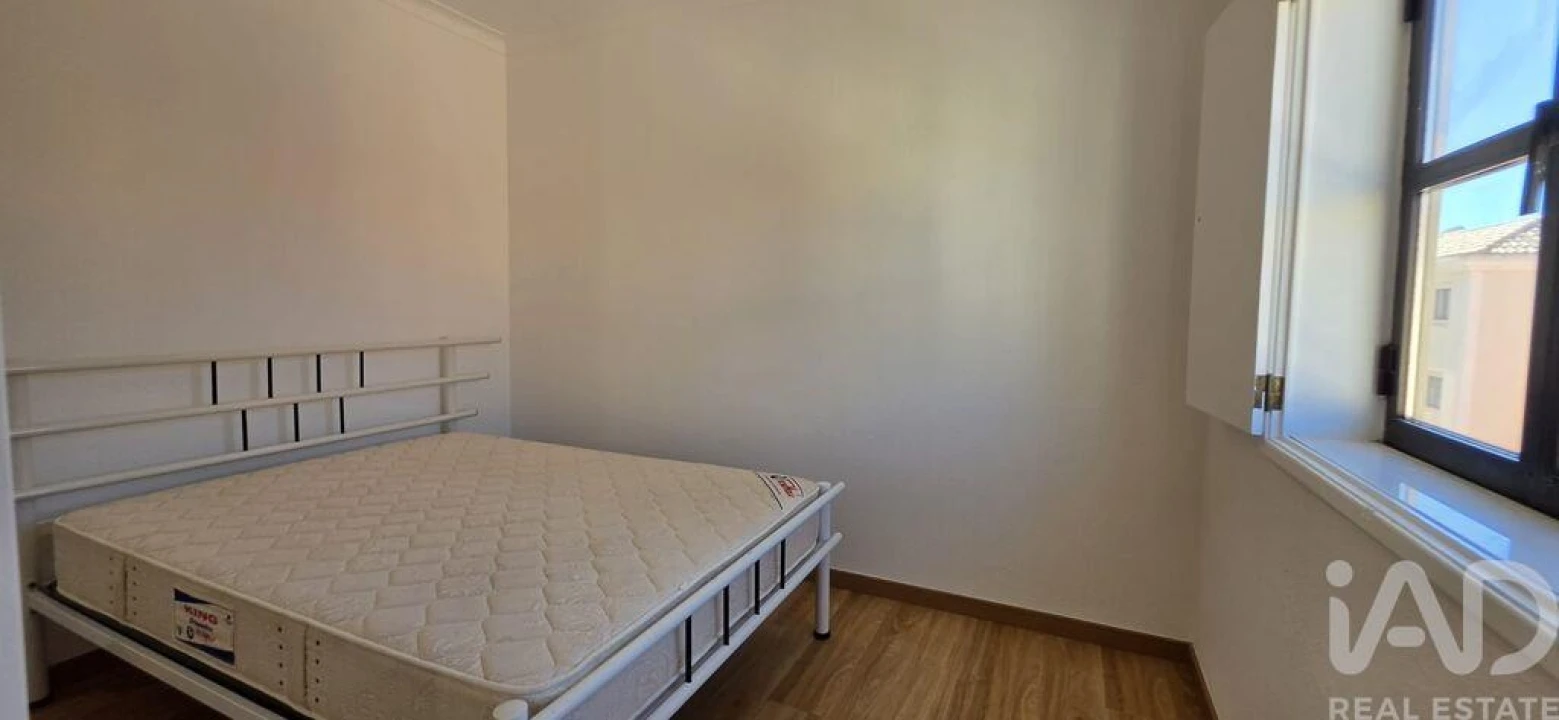 Apartamento T2 para Venda em Quarteira Foto 2