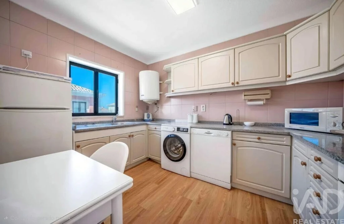 Apartamento T2 para Venda em Quarteira Foto 11