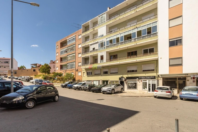 Apartamento T3 para Venda em Odivelas Foto 17