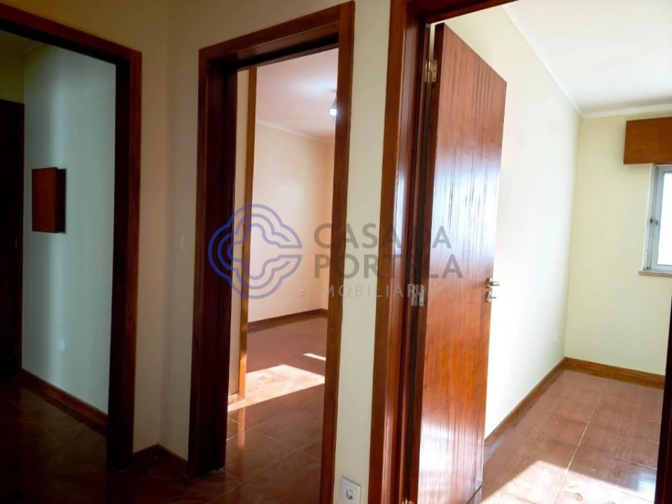 Apartamento T3 para Venda em Vilar de Andorinho Foto 19