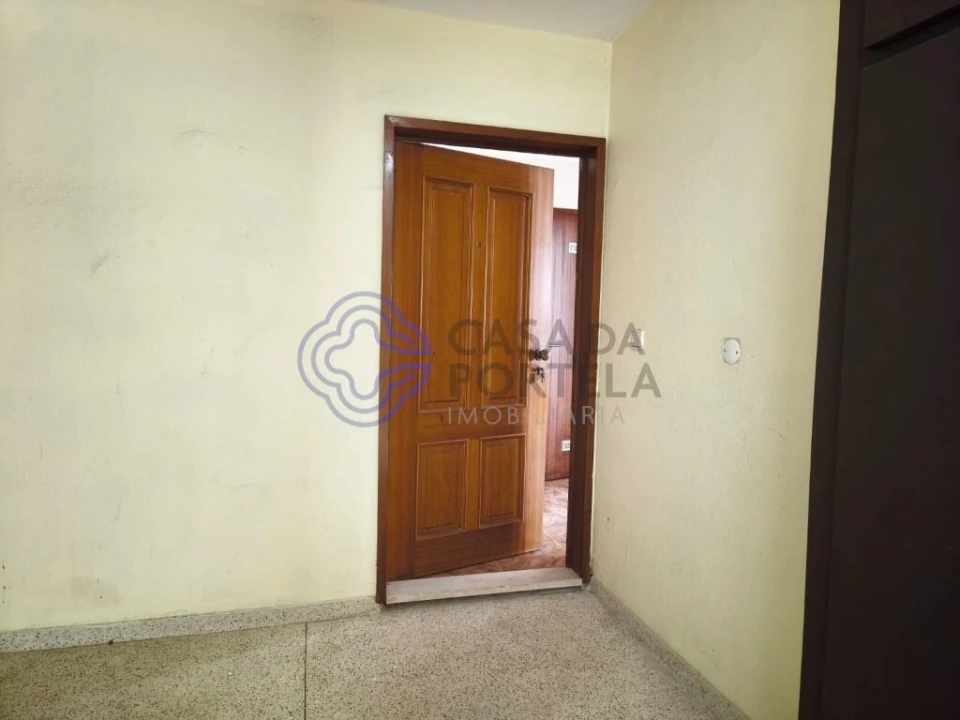 Apartamento T3 para Venda em Vilar de Andorinho Foto 5