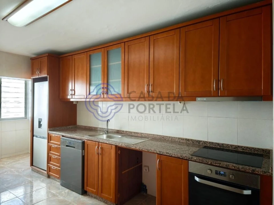 Apartamento T3 para Venda em Vilar de Andorinho Foto 10
