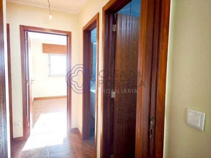 Apartamento T3 para Venda em Vilar de Andorinho Foto 8
