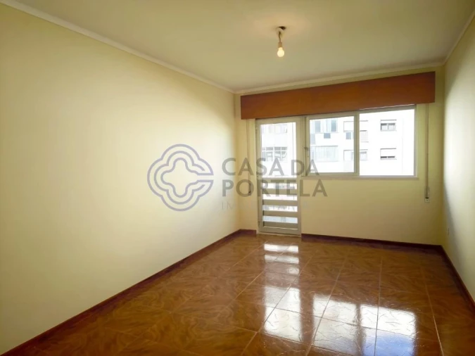 Apartamento T3 para Venda em Vilar de Andorinho Foto 11