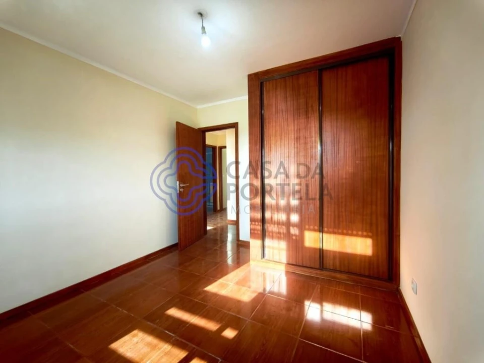 Apartamento T3 para Venda em Vilar de Andorinho Foto 22