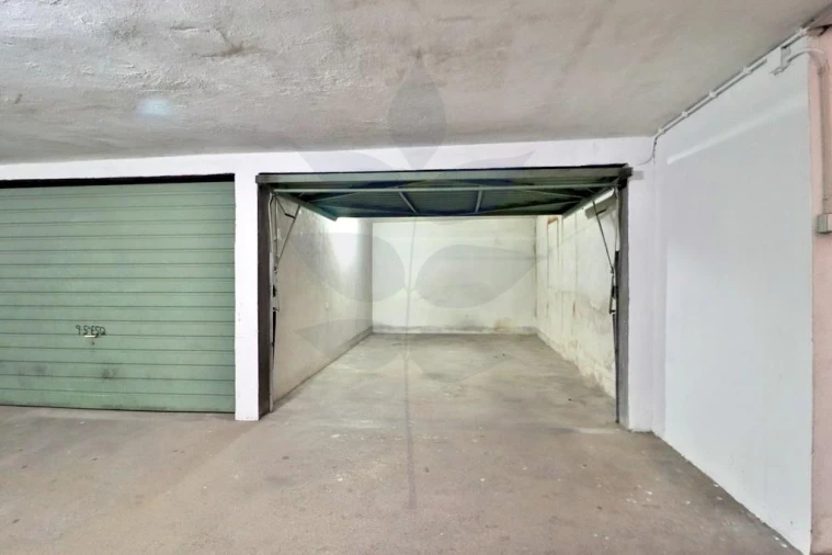 Garagem para Venda em Braga (São José de São Lázaro e São João do Souto) Foto 10