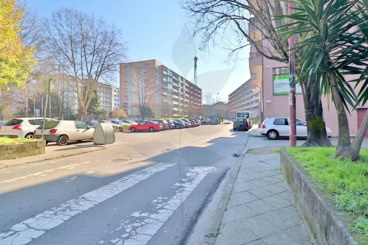 Garagem para Venda em Braga (São José de São Lázaro e São João do Souto) Foto 13
