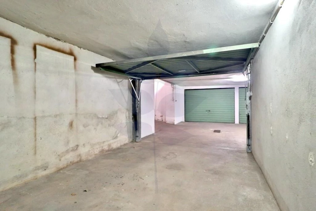 Garagem para Venda em Braga (São José de São Lázaro e São João do Souto) Foto 9