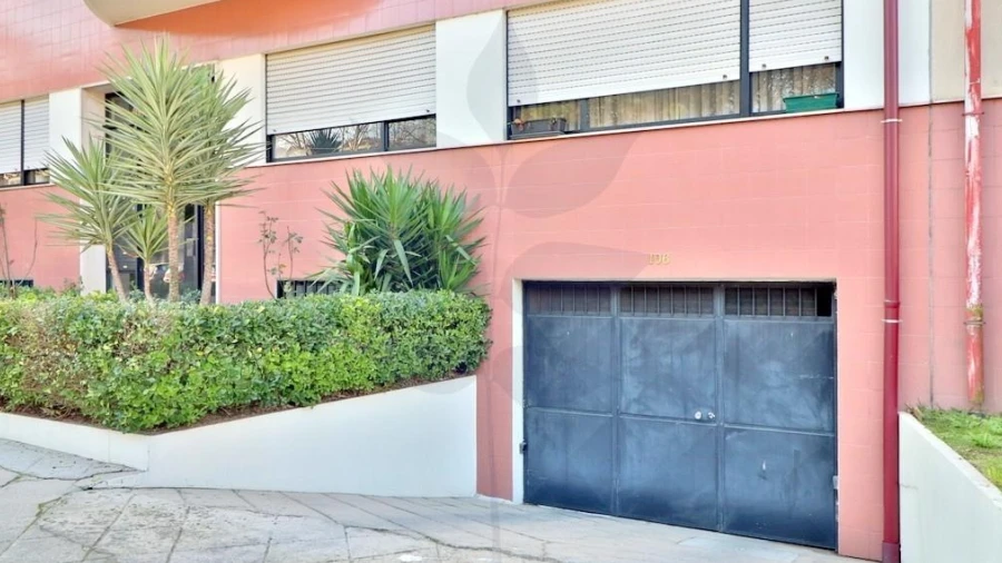 Garagem para Venda em Braga (São José de São Lázaro e São João do Souto)