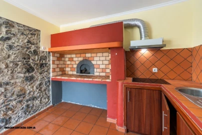 Moradia T1 para Venda em Canhas