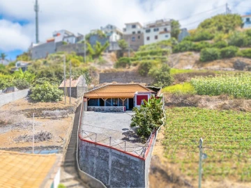 Moradia T1 para Venda em Canhas