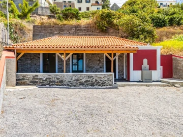 Moradia T1 para Venda em Canhas