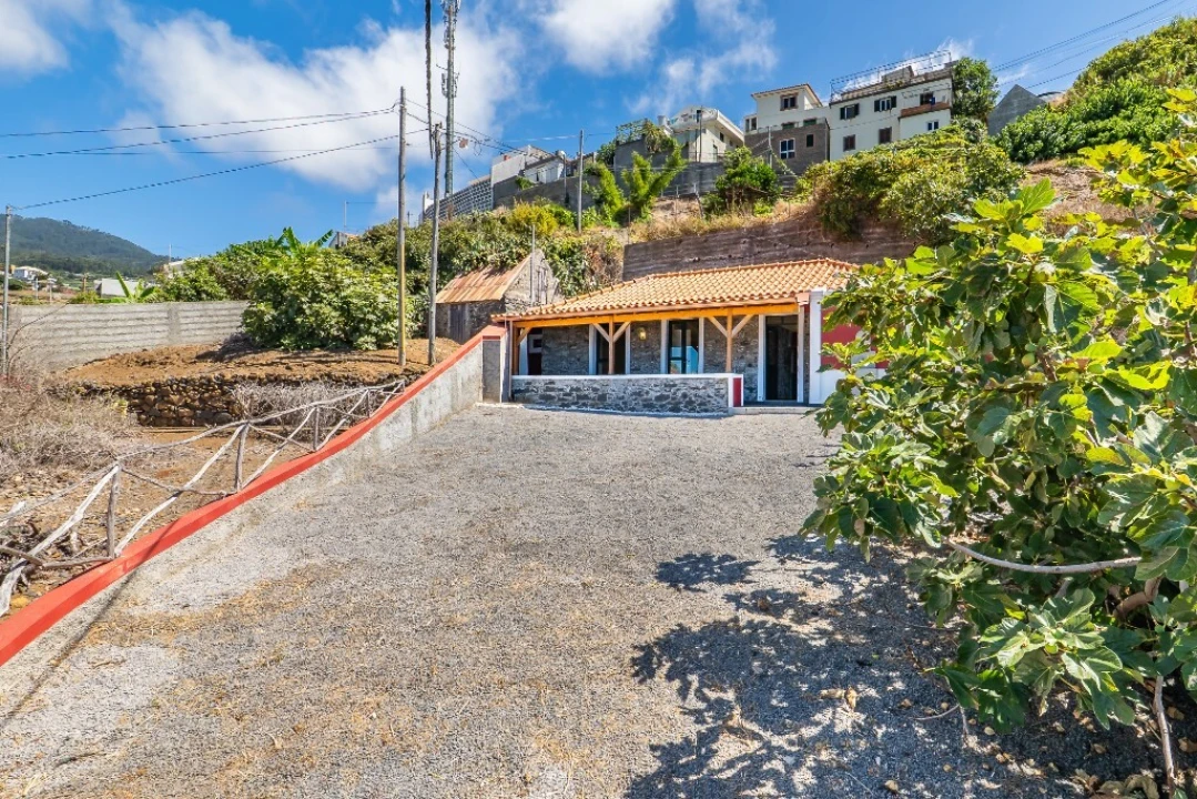 Moradia T1 para Venda em Canhas Foto 31