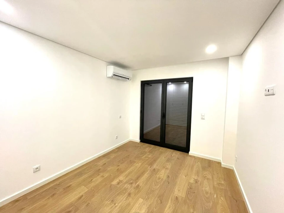 Apartamento T2 para Arrendamento em Costa Foto 13