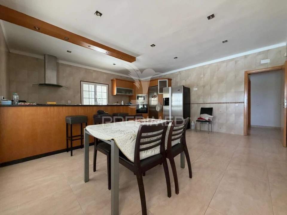 Apartamento T5 para Venda em São João Baptista Foto 6