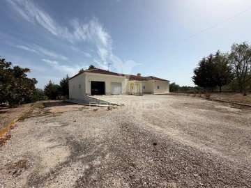 Apartamento T5 para Venda em São João Baptista