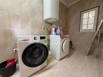 Apartamento T5 para Venda em São João Baptista