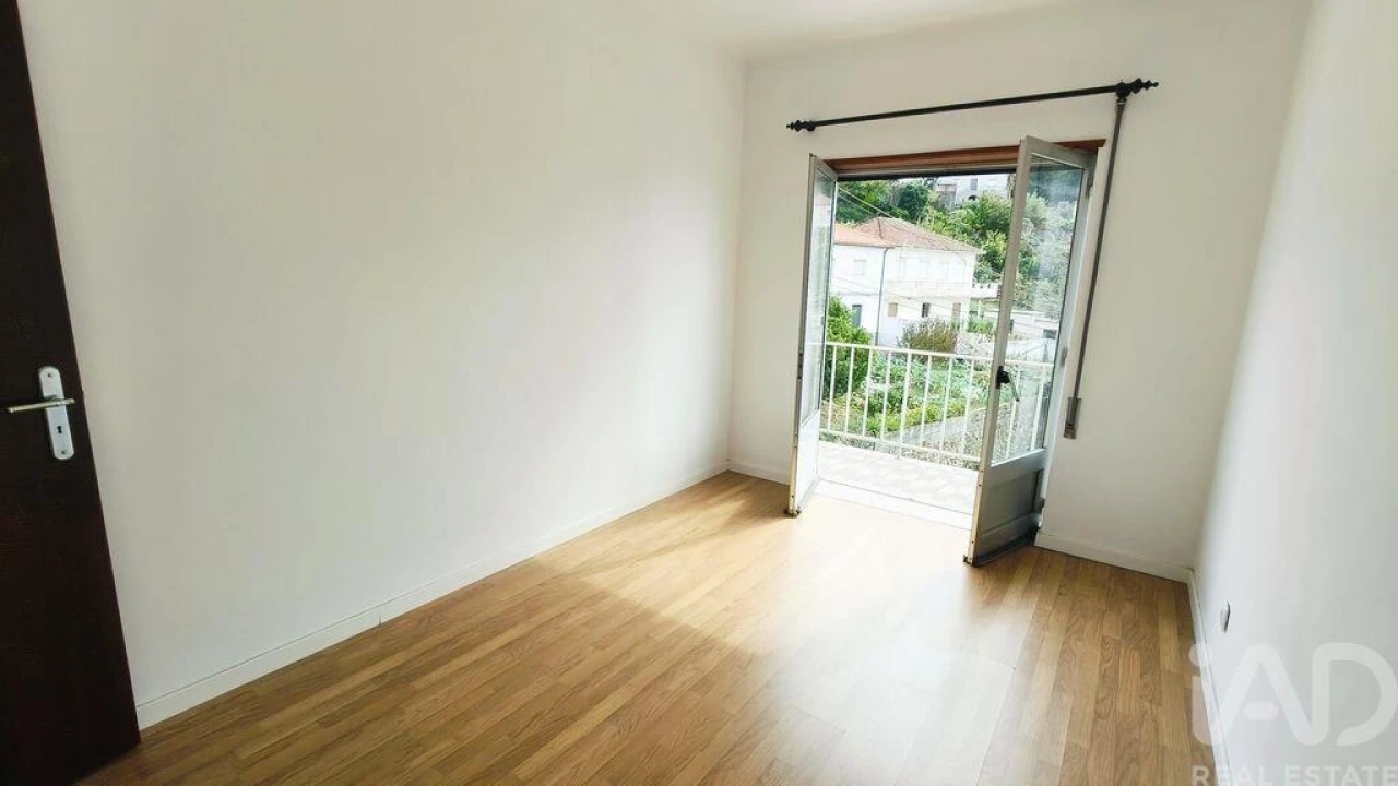 Moradia T4 para Venda em Vila Nova de Cerveira e Lovelhe Foto 12