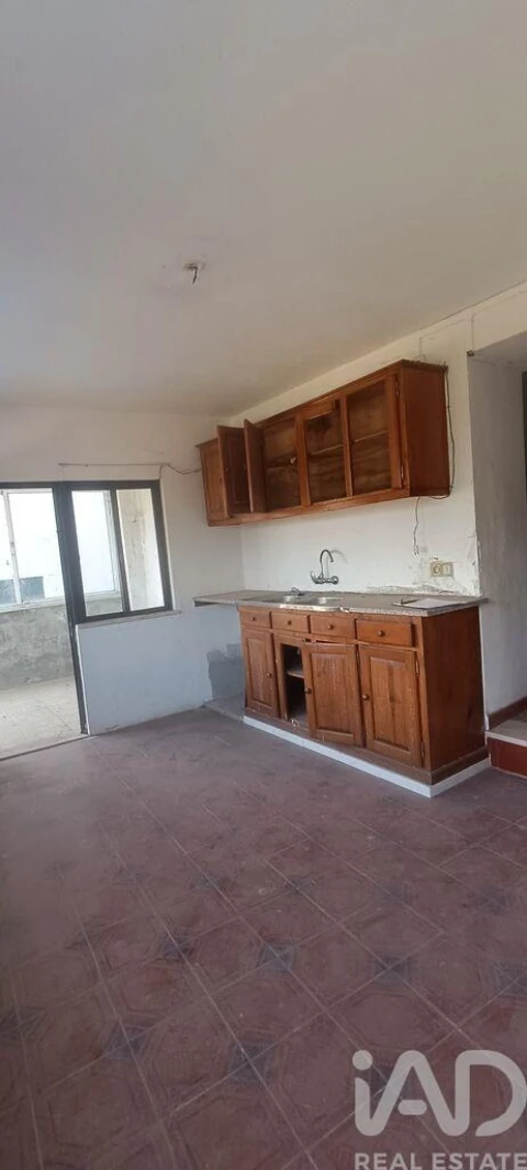 Moradia T3 para Venda em Lorvão