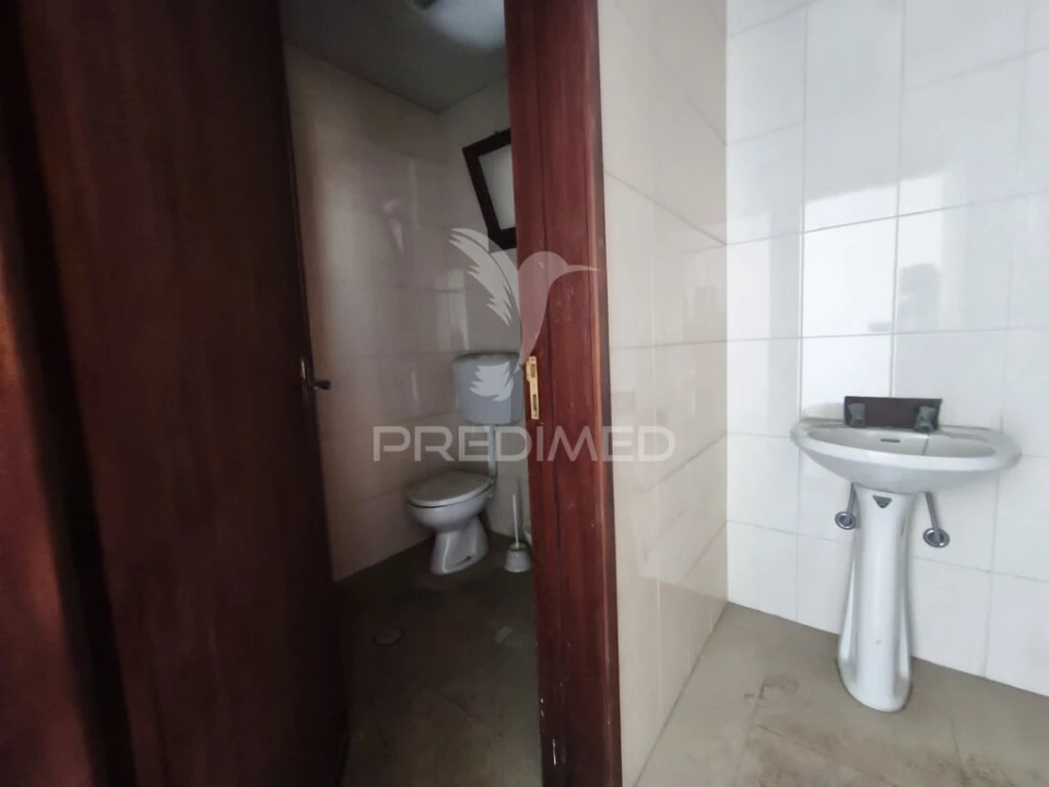 Armazém para Venda em Gafanha da Encarnação Foto 9