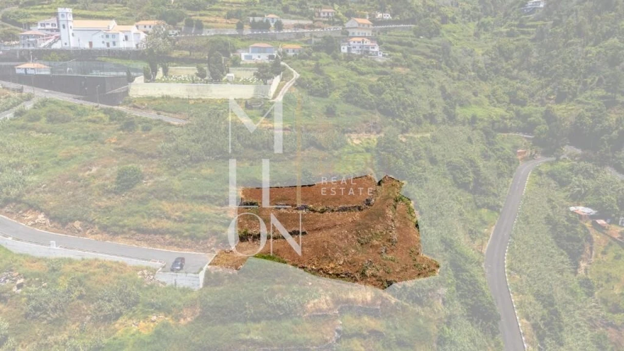 Terreno para Venda em Fajã da Ovelha Foto 3