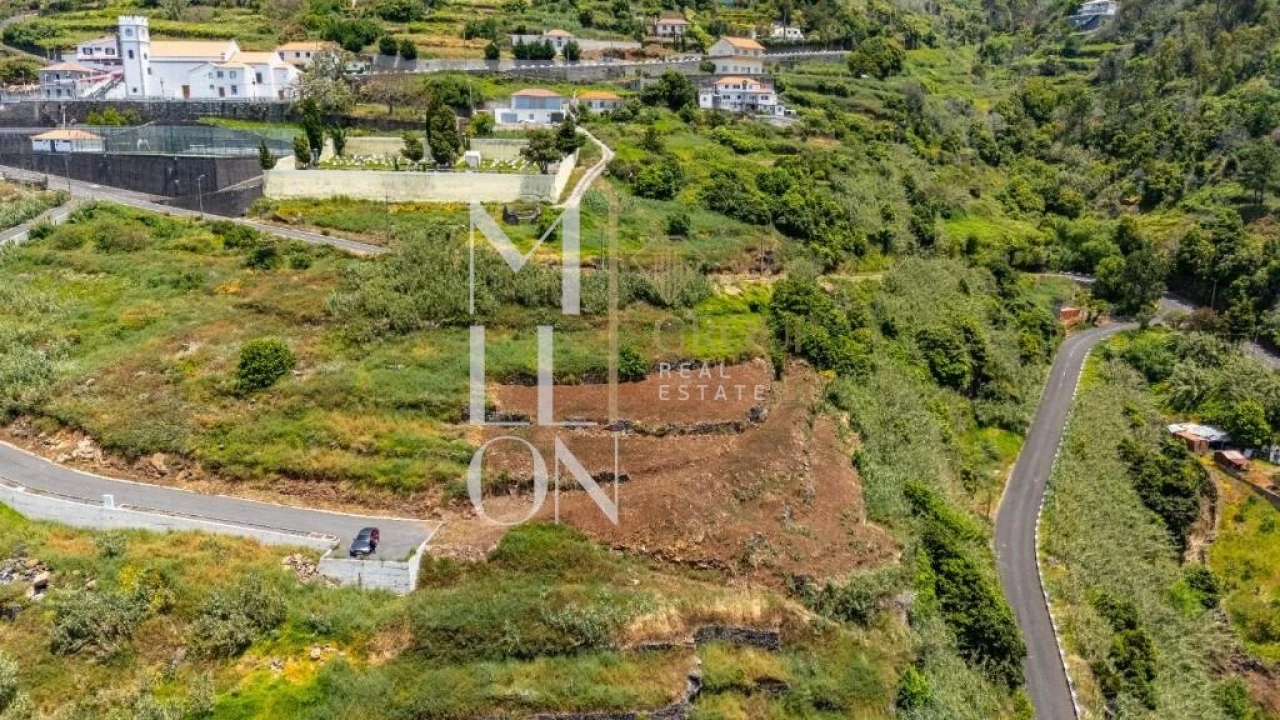 Terreno para Venda em Fajã da Ovelha Foto 4