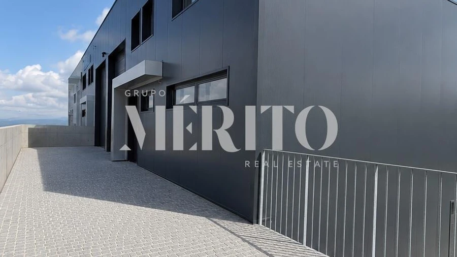 Armazém para Arrendamento em Adaufe