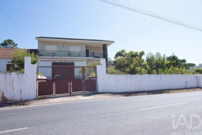 Moradia T3 para Venda em Lamas e Cercal