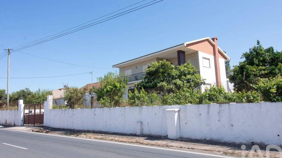 Moradia T3 para Venda em Lamas e Cercal