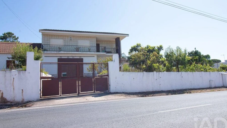 Moradia T3 para Venda em Lamas e Cercal