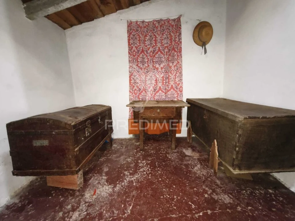 Moradia T4 para Venda em São João dos Caldeireiros Foto 16