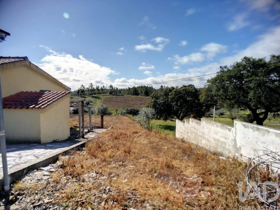 Moradia T3 para Arrendamento em São Pedro do Esteval Foto 17
