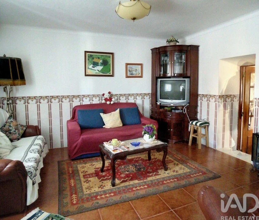 Moradia T3 para Arrendamento em São Pedro do Esteval Foto 1