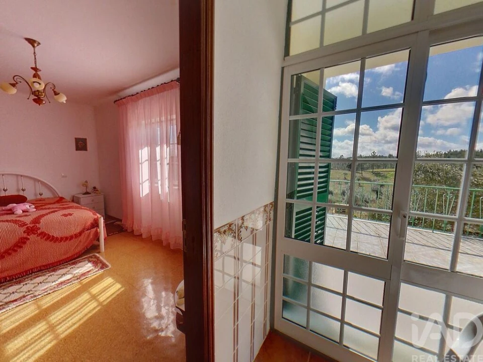 Moradia T3 para Arrendamento em São Pedro do Esteval Foto 10