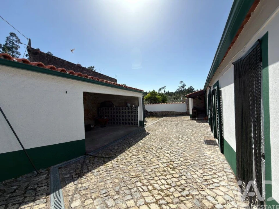 Moradia T4 para Venda em São Miguel, Santa Eufémia e Rabaçal Foto 11