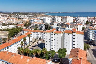 Apartamento T3 para Venda em Bensafrim e Barão de São João
