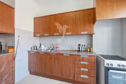 Apartamento T3 para Venda em Bensafrim e Barão de São João