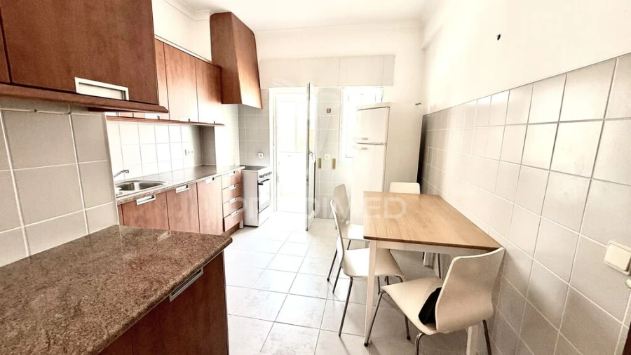 Apartamento T3 para Venda em Bensafrim e Barão de São João Foto 8