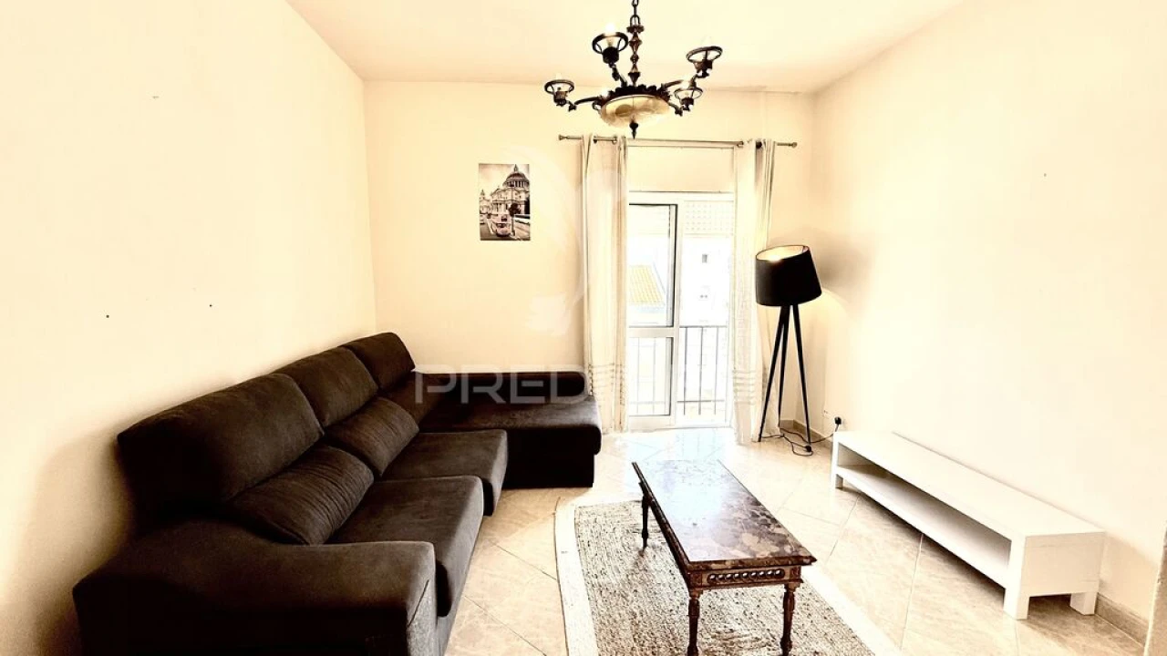 Apartamento T3 para Venda em Bensafrim e Barão de São João Foto 1