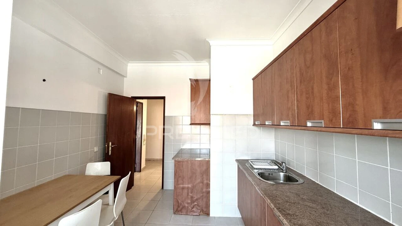 Apartamento T3 para Venda em Bensafrim e Barão de São João Foto 7